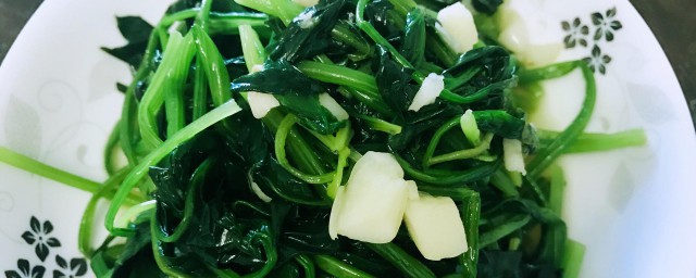 菠菜怎么炒简单好吃窍门 菠菜怎么炒简单 